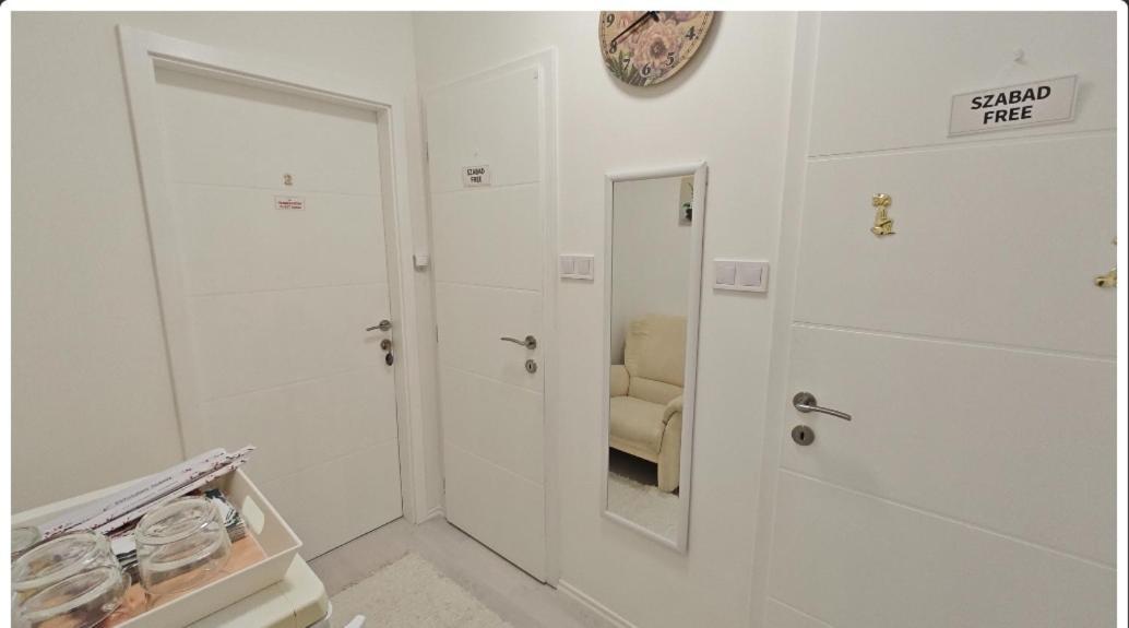 Derkovits Appartman Szombathely Bagian luar foto